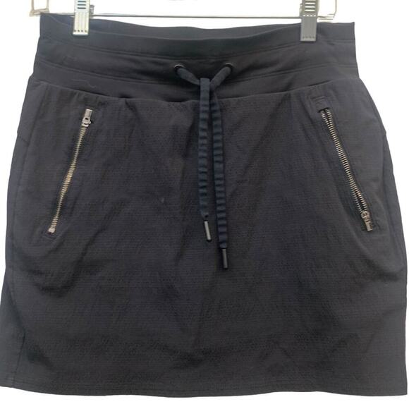 Athleta TREKKIE MID RISE SKORT Black SZ 2 - Picture 2 of 6